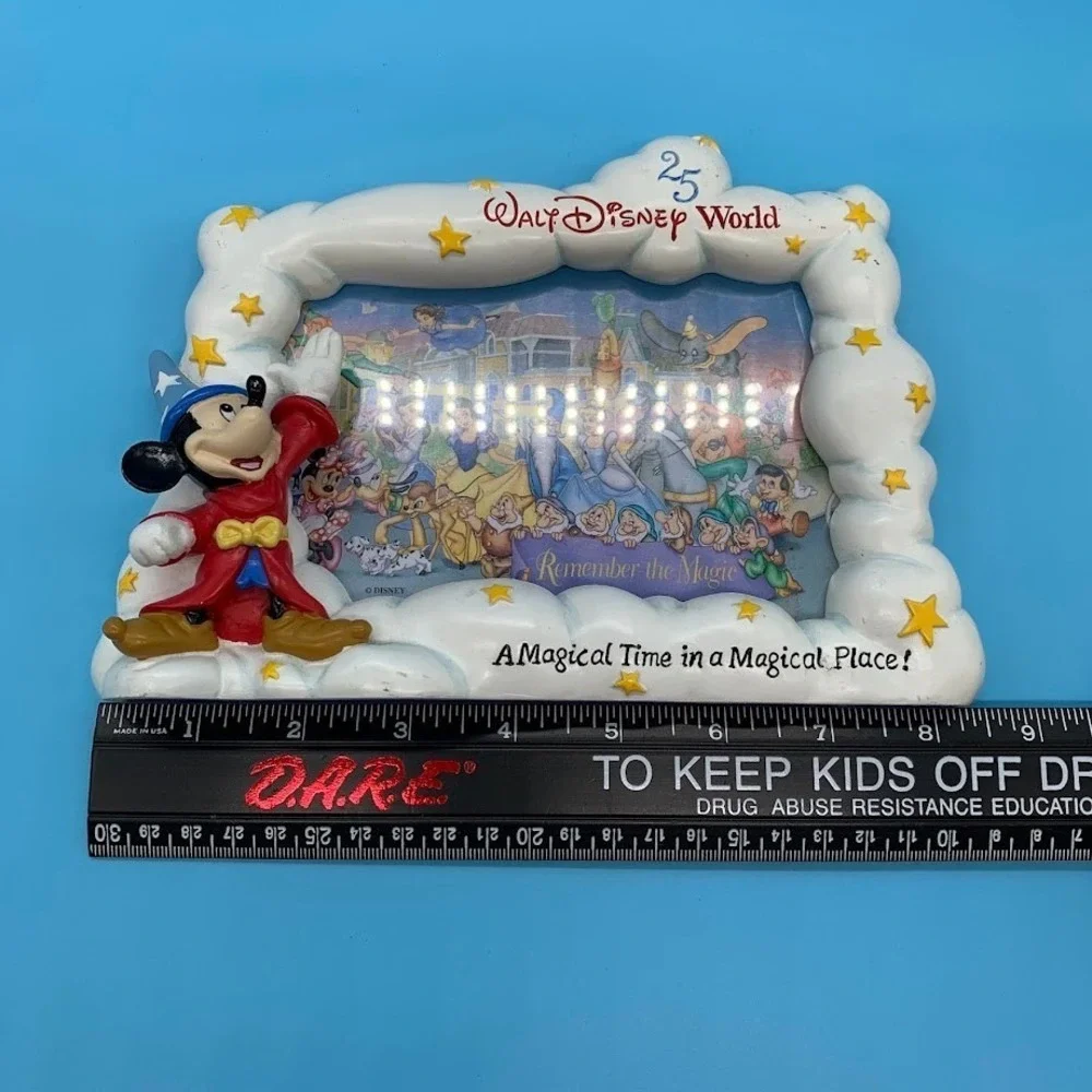 Vintage Walt Disney World Mickey Mouse 3D Photo Frame 25th Anniversary 4x6